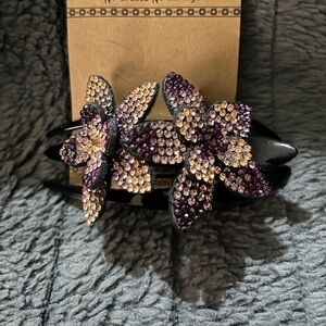 Sparkling Floral Hair Clip with Black and Purple Accents